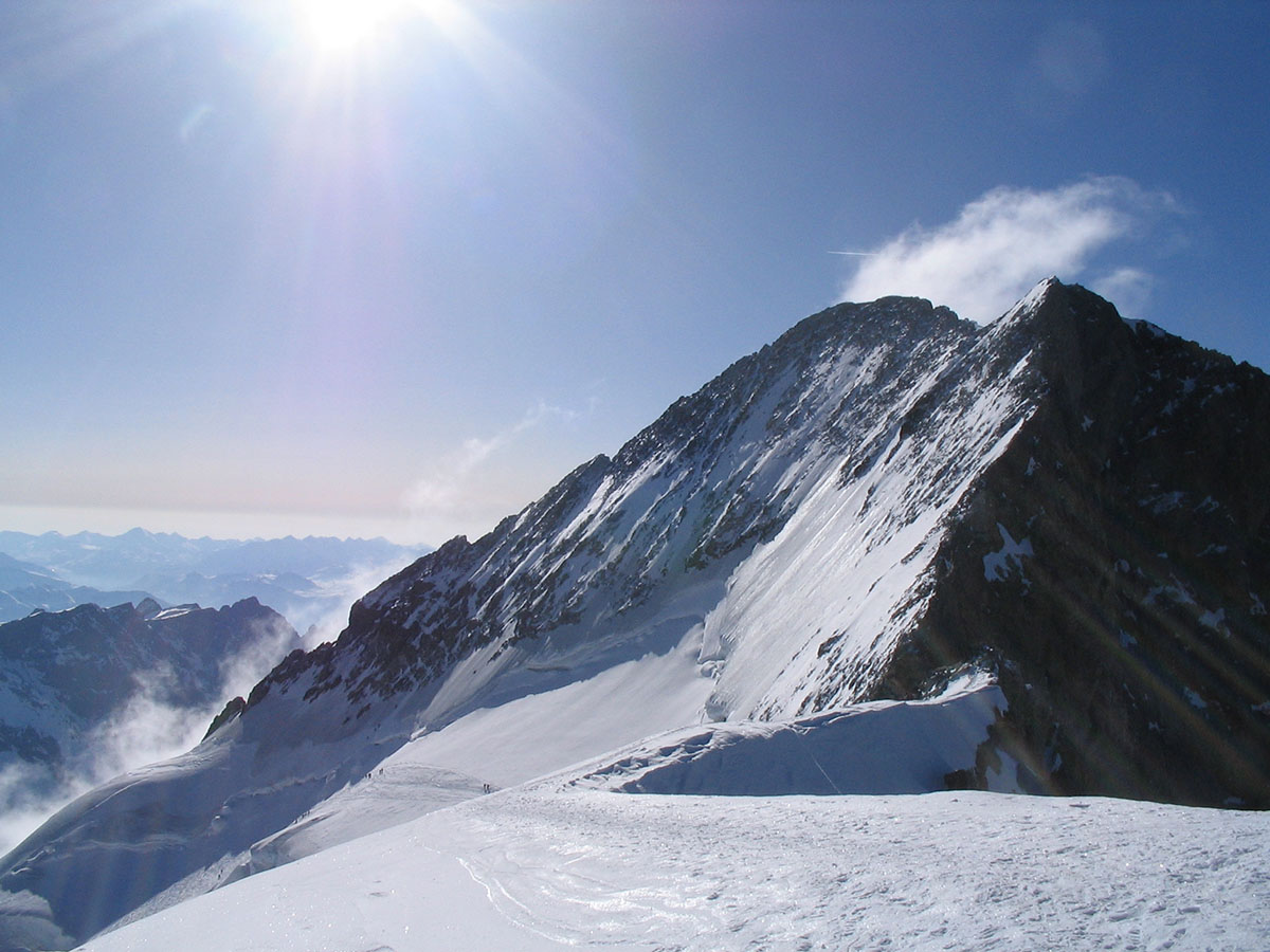 La Barre Ecrins depuis le Dome de neige