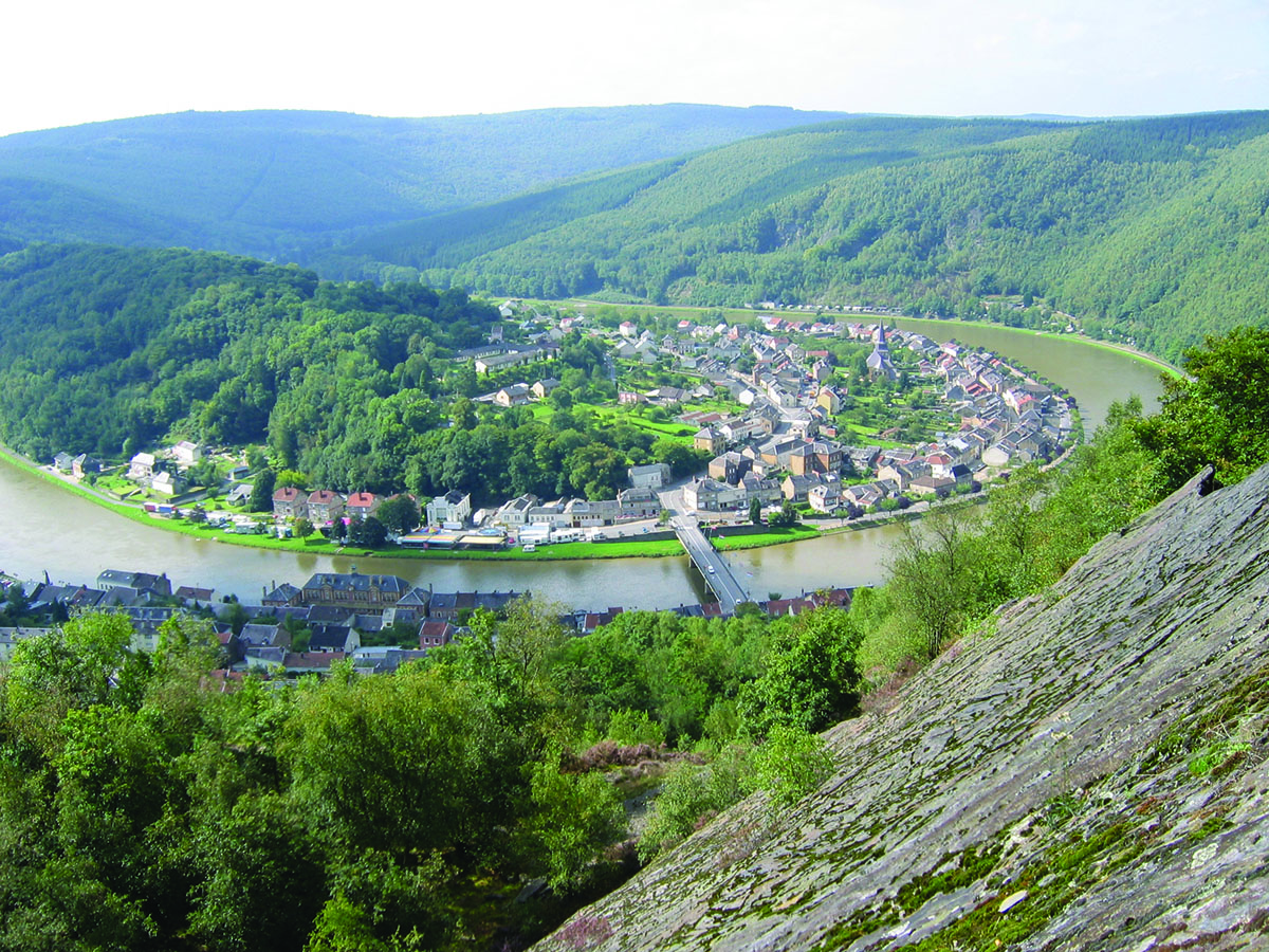 Vue de La boucle de la Meuse à Monthermé
